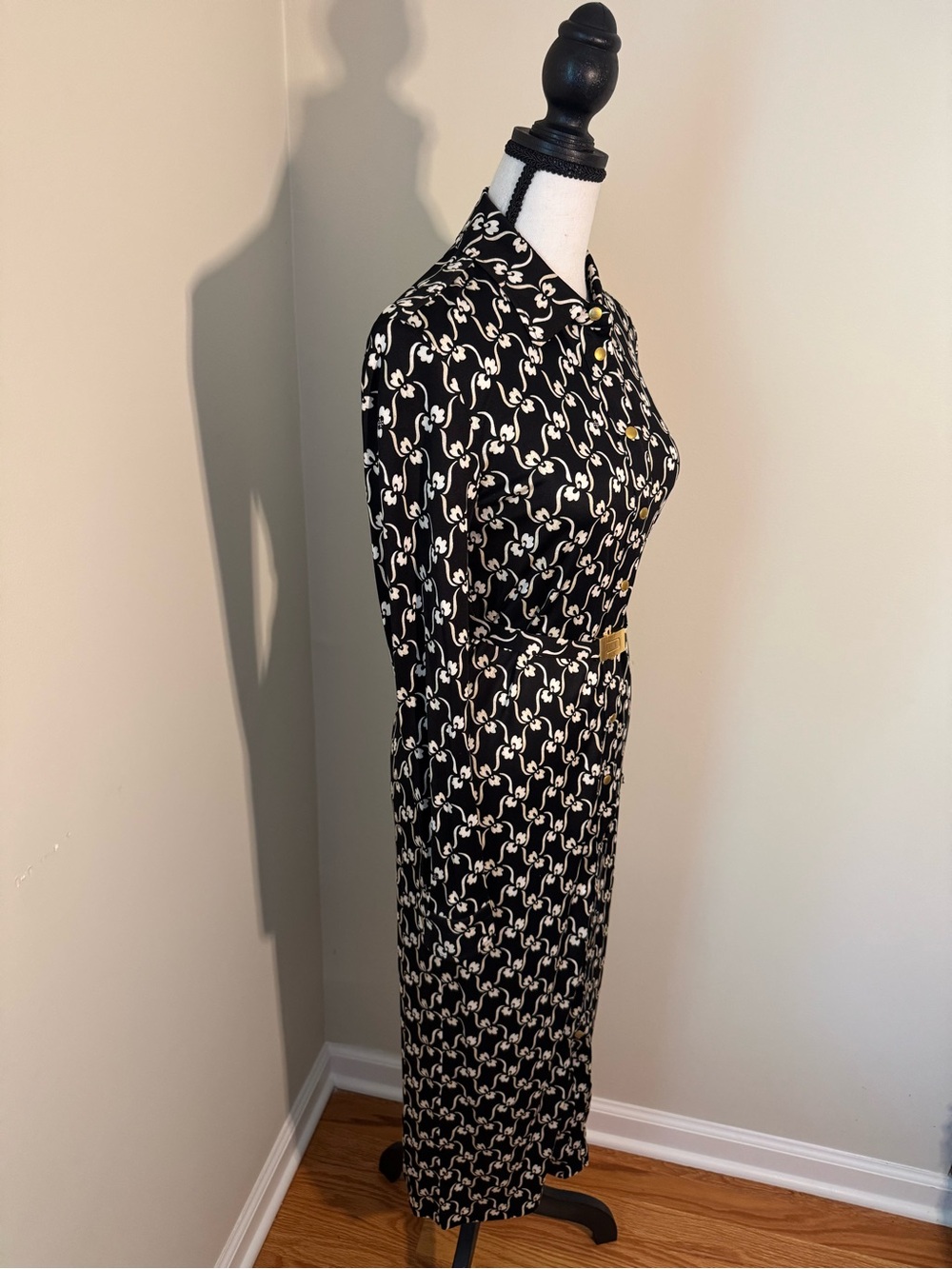 Tory Burch Black Long Sleeve Shirt Dress with Cream Chain Motif - Picture 5 of 7